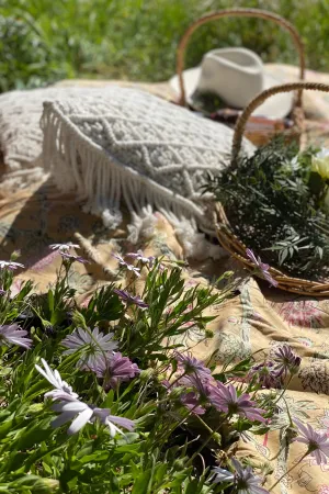 DAISY PICNIC BLANKET AMBER GOLD