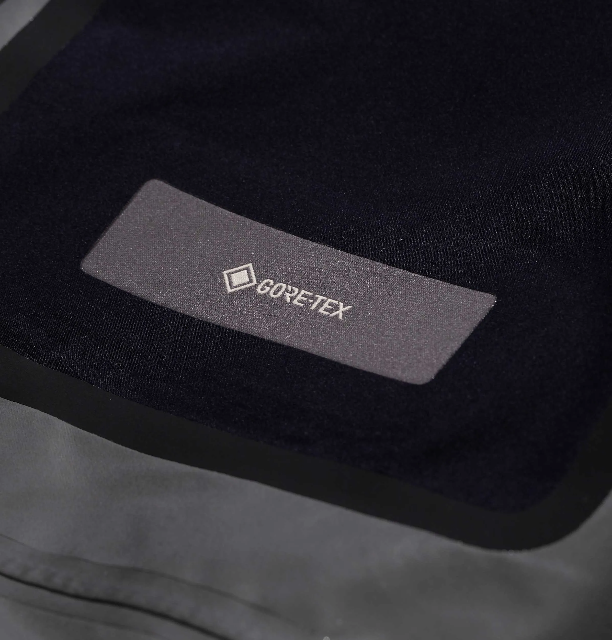 Norse Projects Fyn Shell Gore Tex 2.0 Jacket – Dark Navy