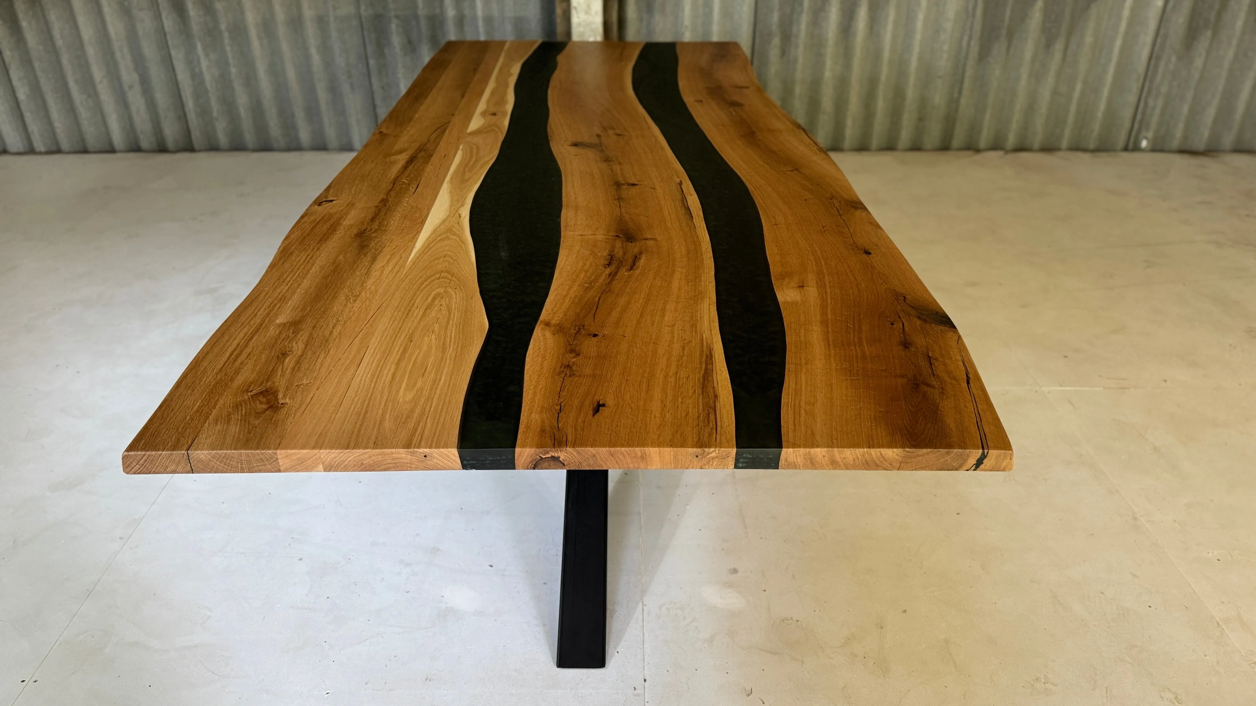 The Oak River Metal Spider 10 Seater Table